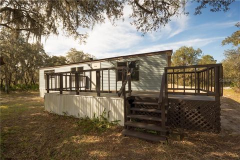 A home in LAKE WALES