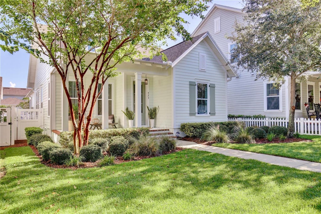 Photo of 923 Allenhurst Street #4B, Winter Garden, FL 34787 (MLS # O6444634)