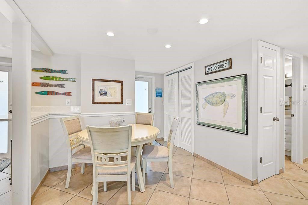 CASA BLANCA VILLAS - Residential Lease