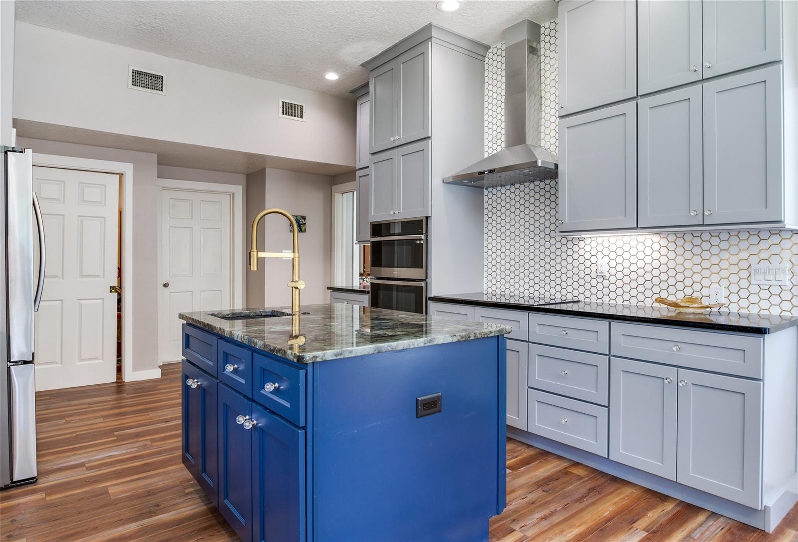 ROSETREE OAKS UNIT II - Residential