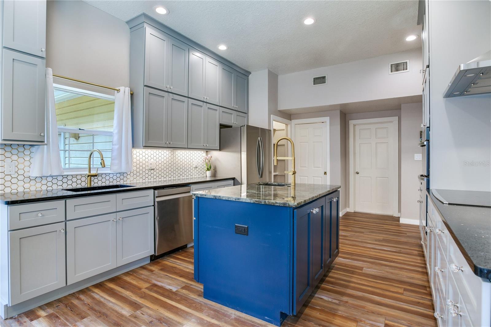 ROSETREE OAKS UNIT II - Residential