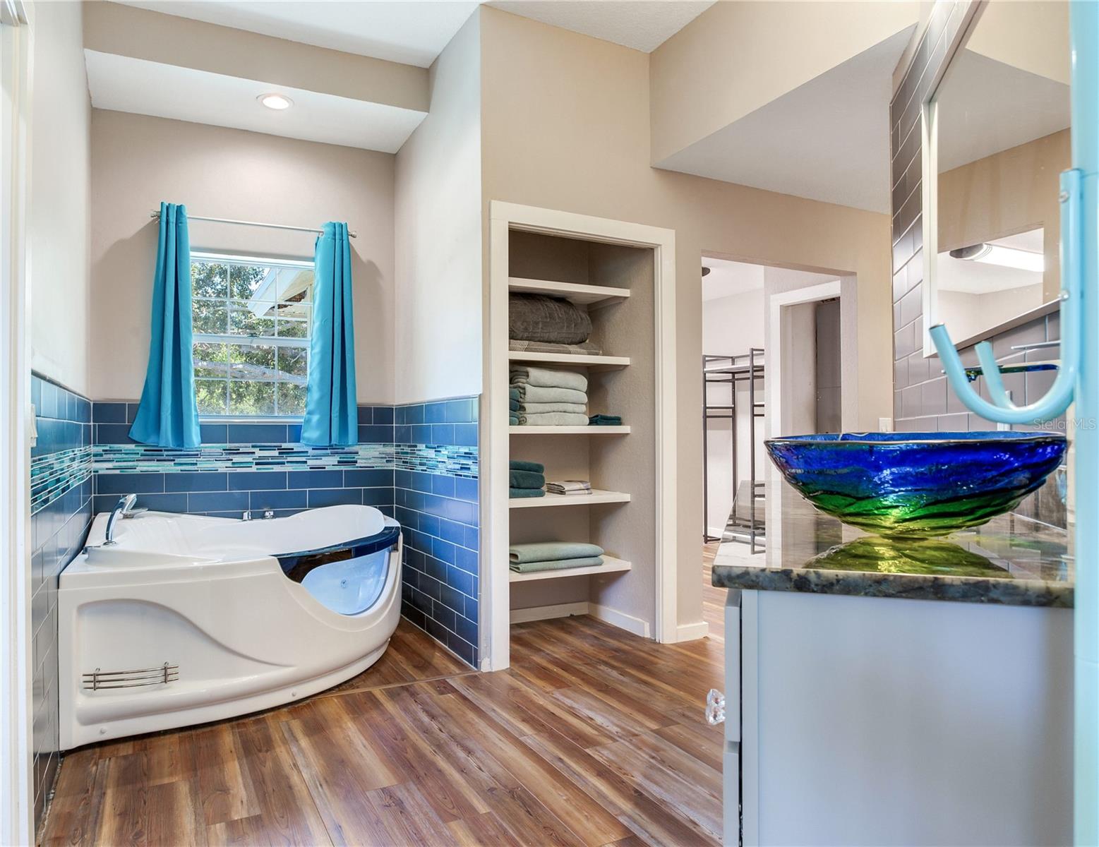 ROSETREE OAKS UNIT II - Residential