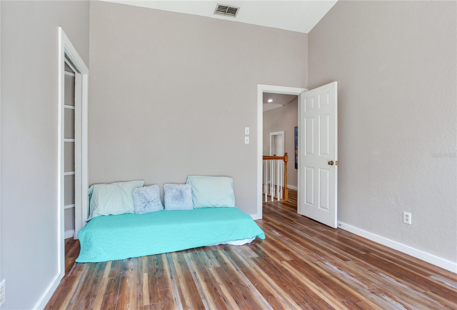 ROSETREE OAKS UNIT II - Residential