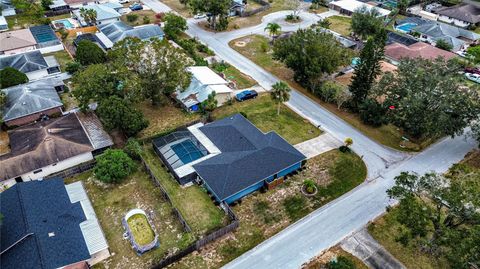 A home in WINTER HAVEN