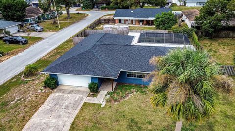 A home in WINTER HAVEN