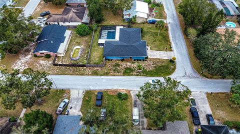 A home in WINTER HAVEN