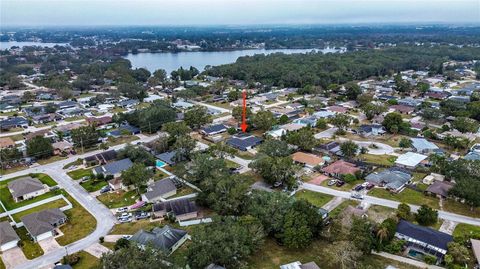 A home in WINTER HAVEN