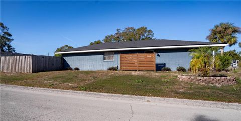 A home in WINTER HAVEN