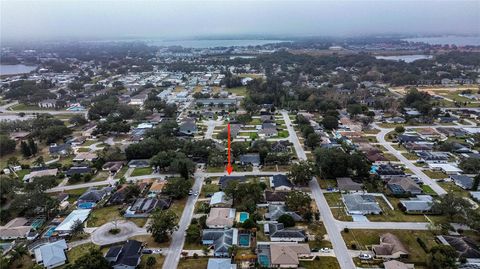 A home in WINTER HAVEN