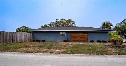 A home in WINTER HAVEN