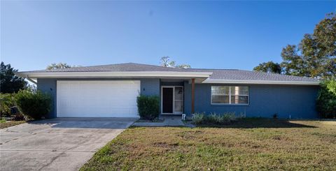 A home in WINTER HAVEN