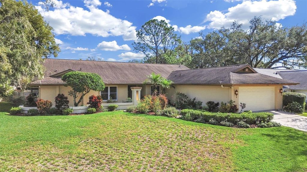 Photo of 305 Running Horse Road, Seffner, FL 33584 (MLS # TB8449747)