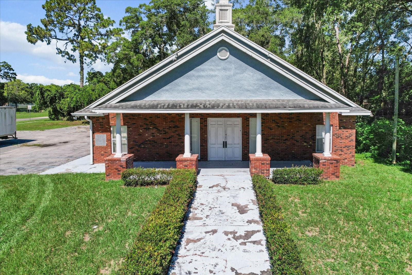 BUNCHE HEIGHTS - Commercial Sale