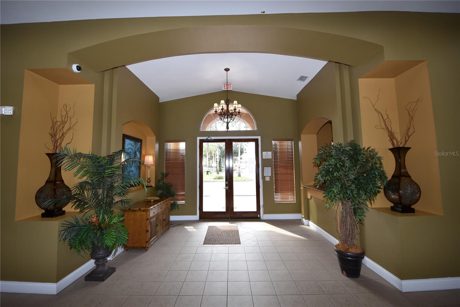 PALM POINTE - Residential