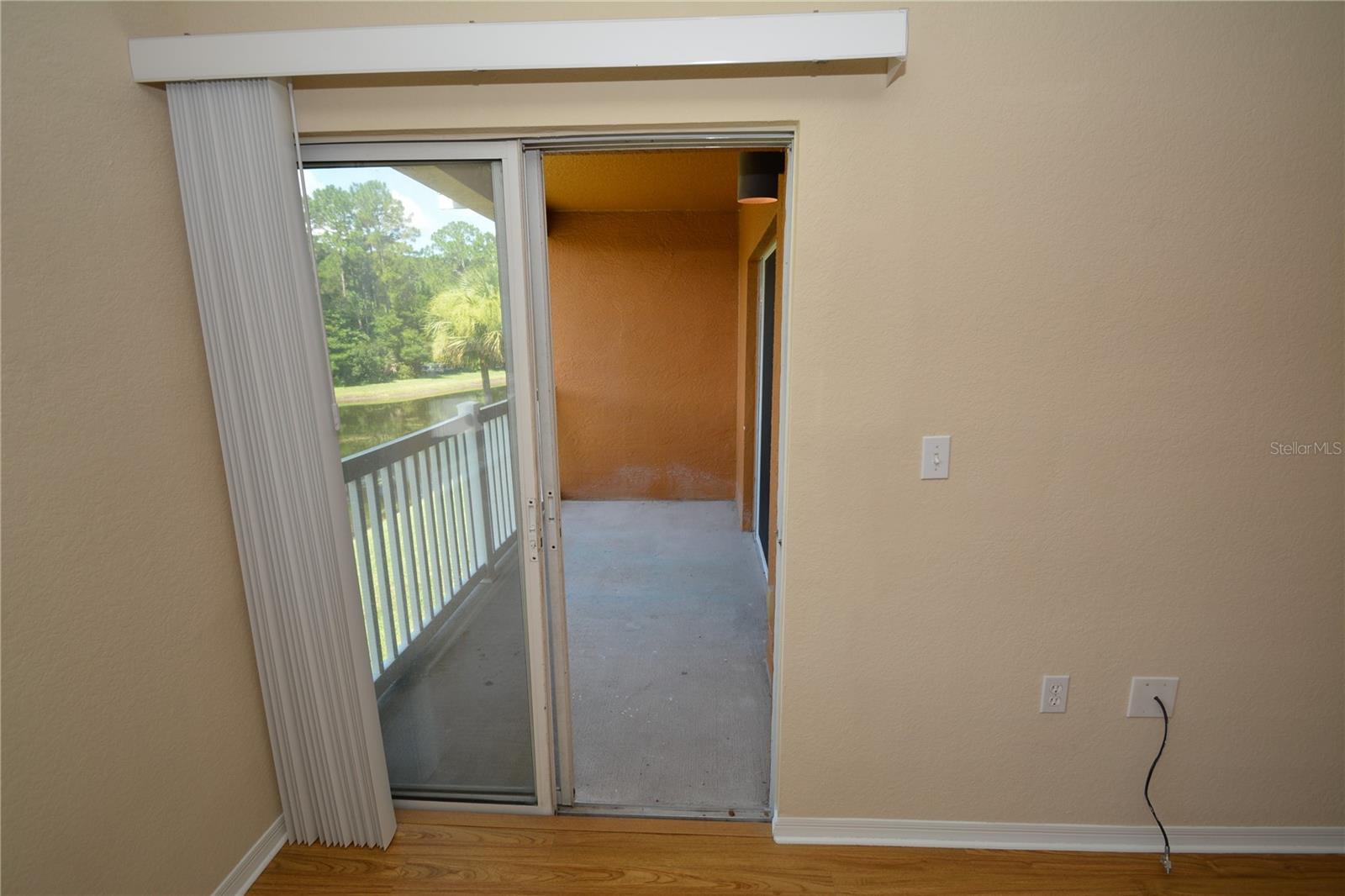 PALM POINTE - Residential