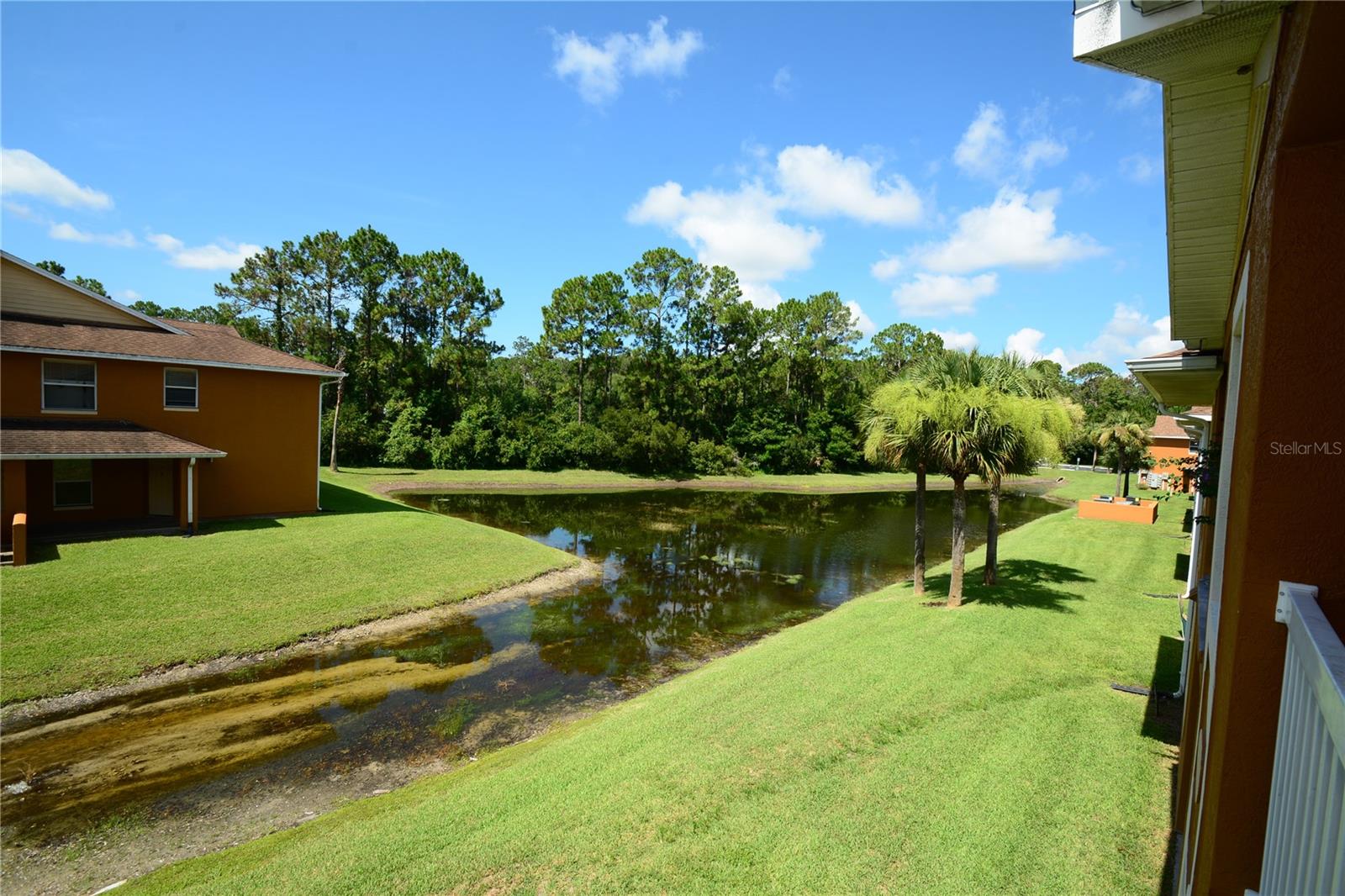 PALM POINTE - Residential