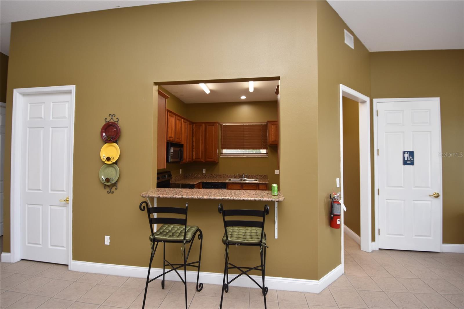 PALM POINTE - Residential