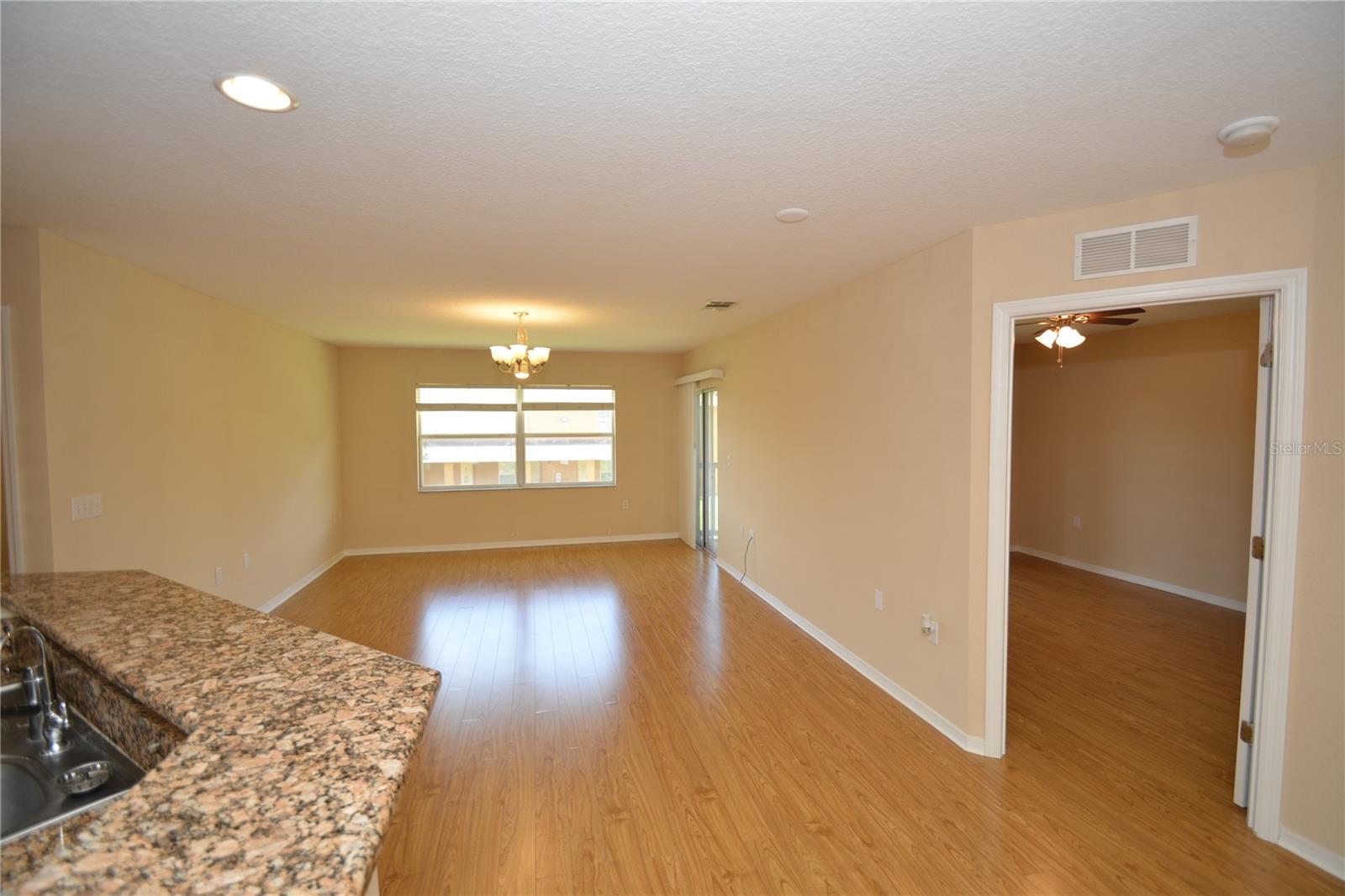 PALM POINTE - Residential