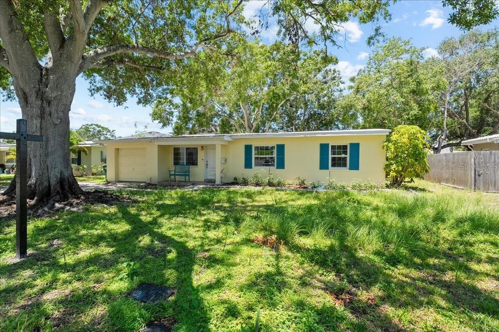Photo of 3613 S Gardenia Avenue, Tampa, FL 33629 (MLS # TB8409912)