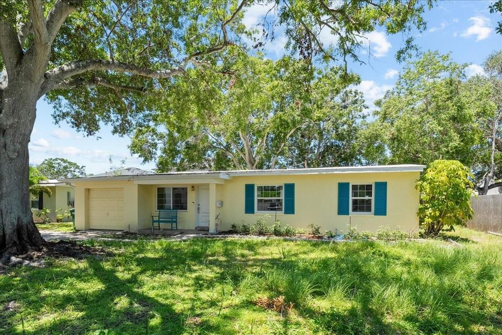 Photo of 3613 S Gardenia Avenue, Tampa, FL 33629 (MLS # TB8409912)