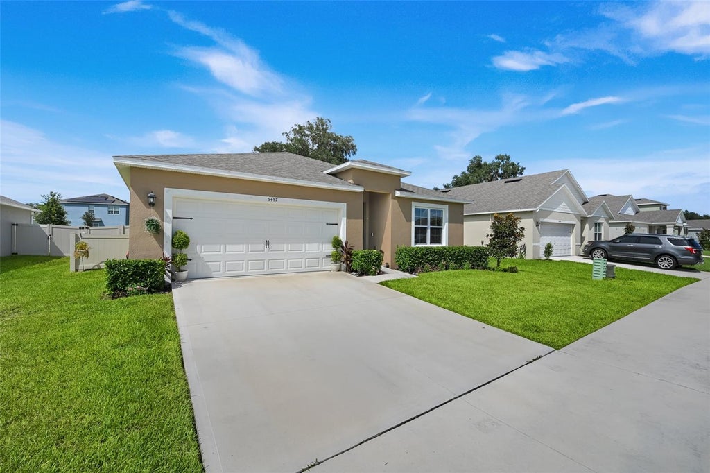 Photo of 5457 Hayloft Drive, Apopka, FL 32712 (MLS # O6438487)