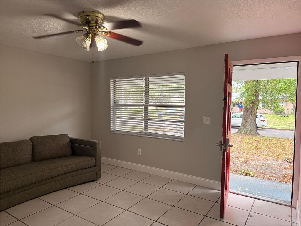 Photo of 5059 Liming Avenue, Orlando, FL 32808 (MLS # G5110725)