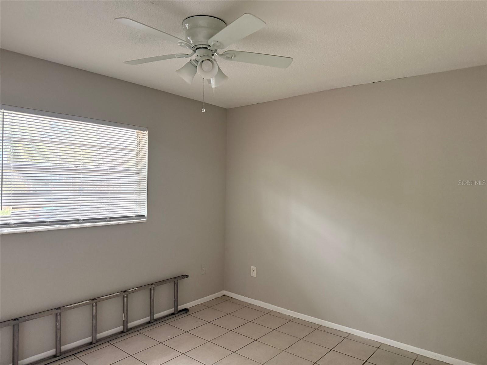 NORTH PINE HILLS - Residential