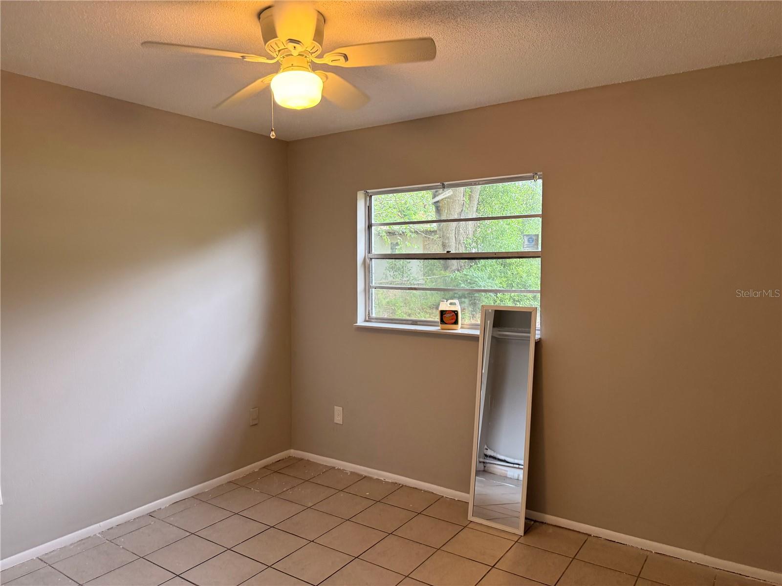 NORTH PINE HILLS - Residential