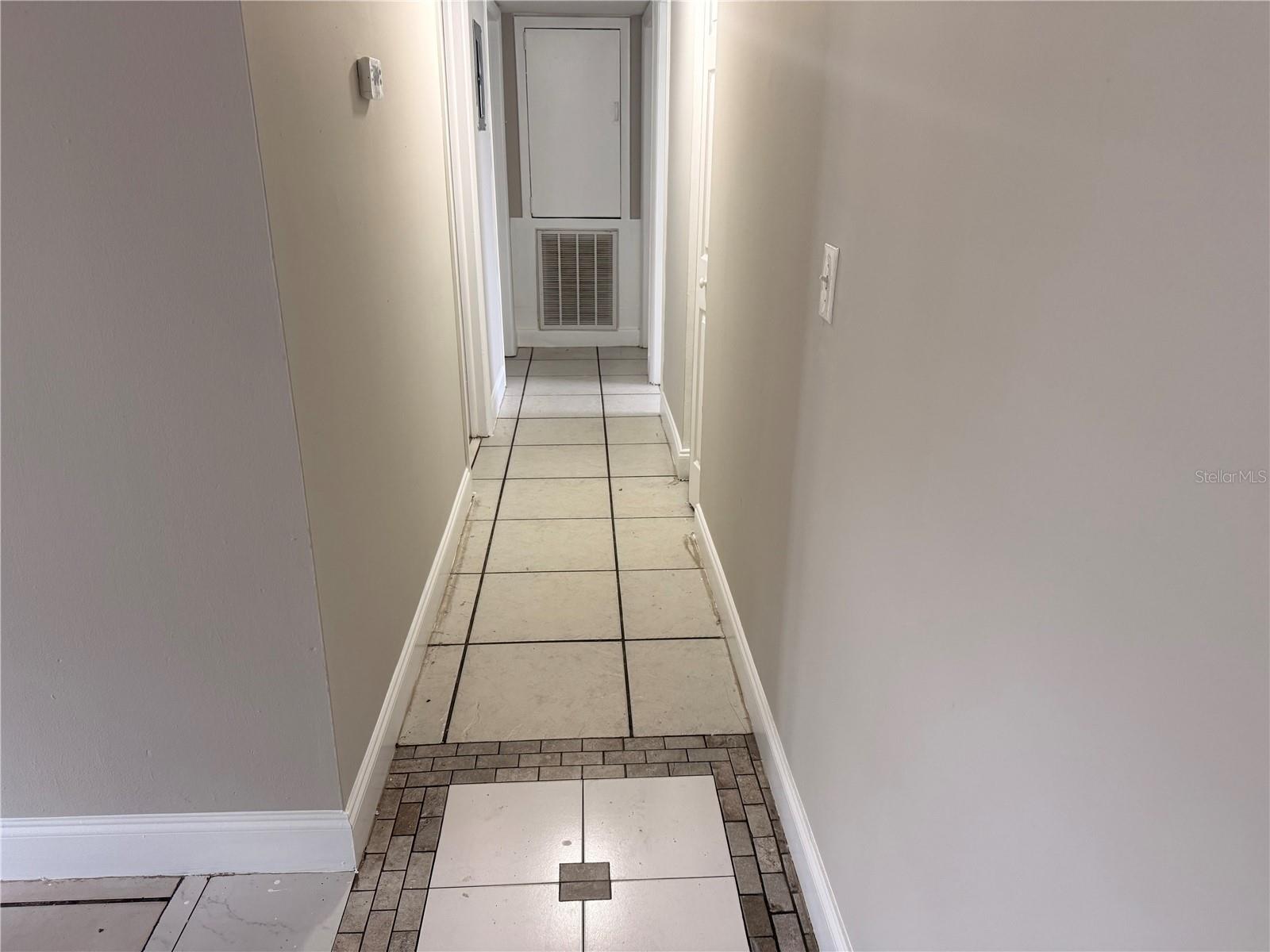 NORTH PINE HILLS - Residential