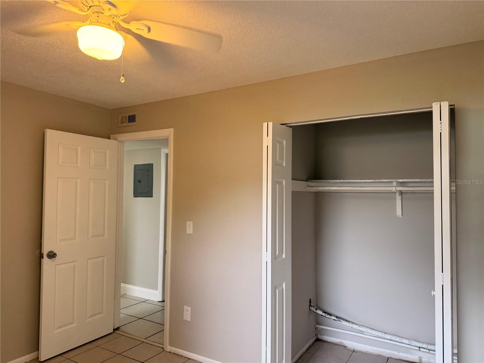 NORTH PINE HILLS - Residential