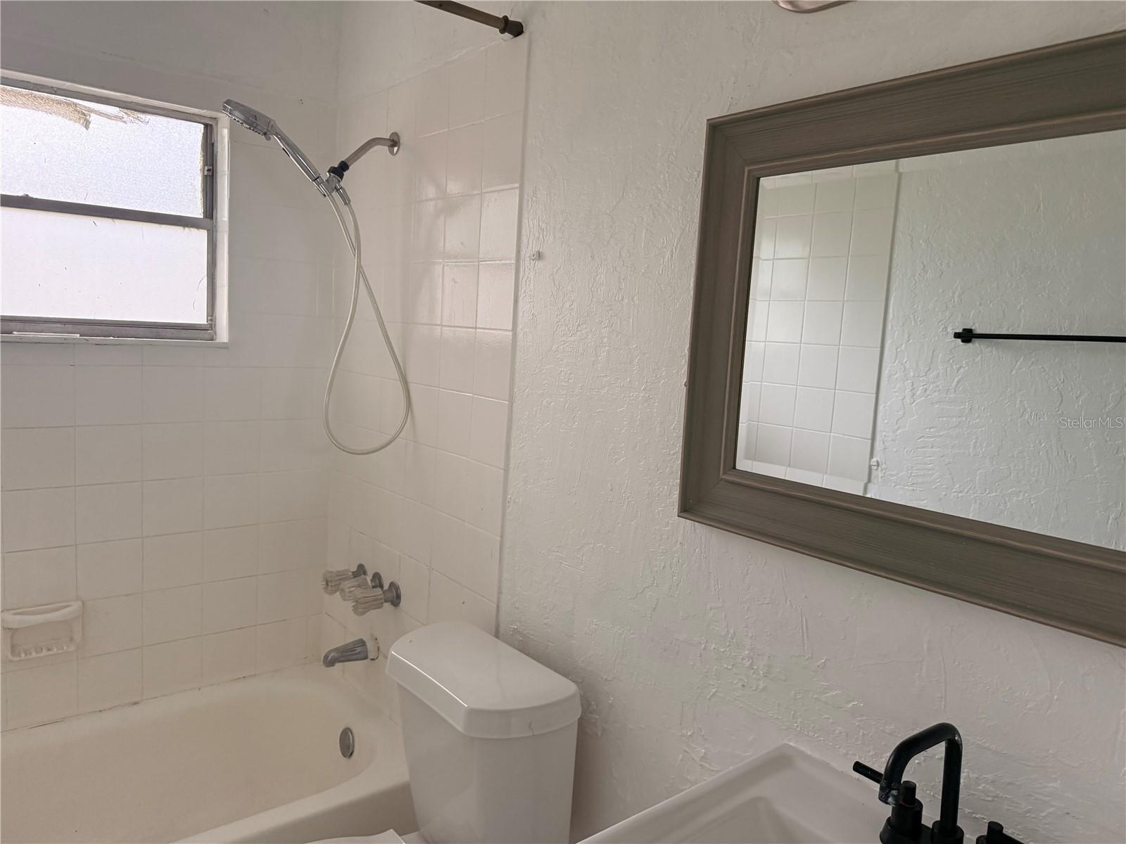 NORTH PINE HILLS - Residential