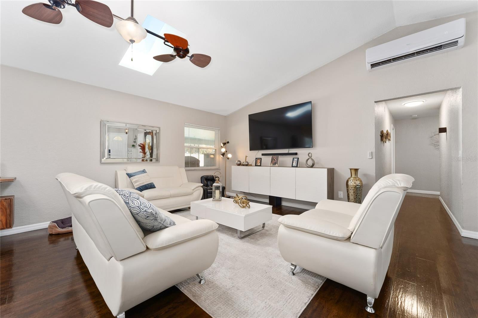 STERLING OAKS - Residential