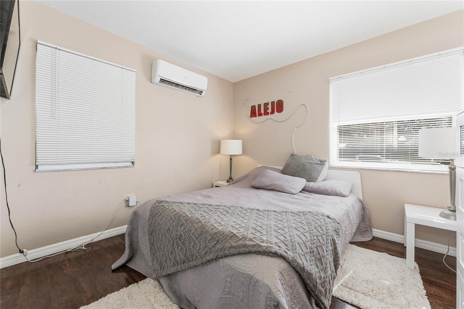 STERLING OAKS - Residential