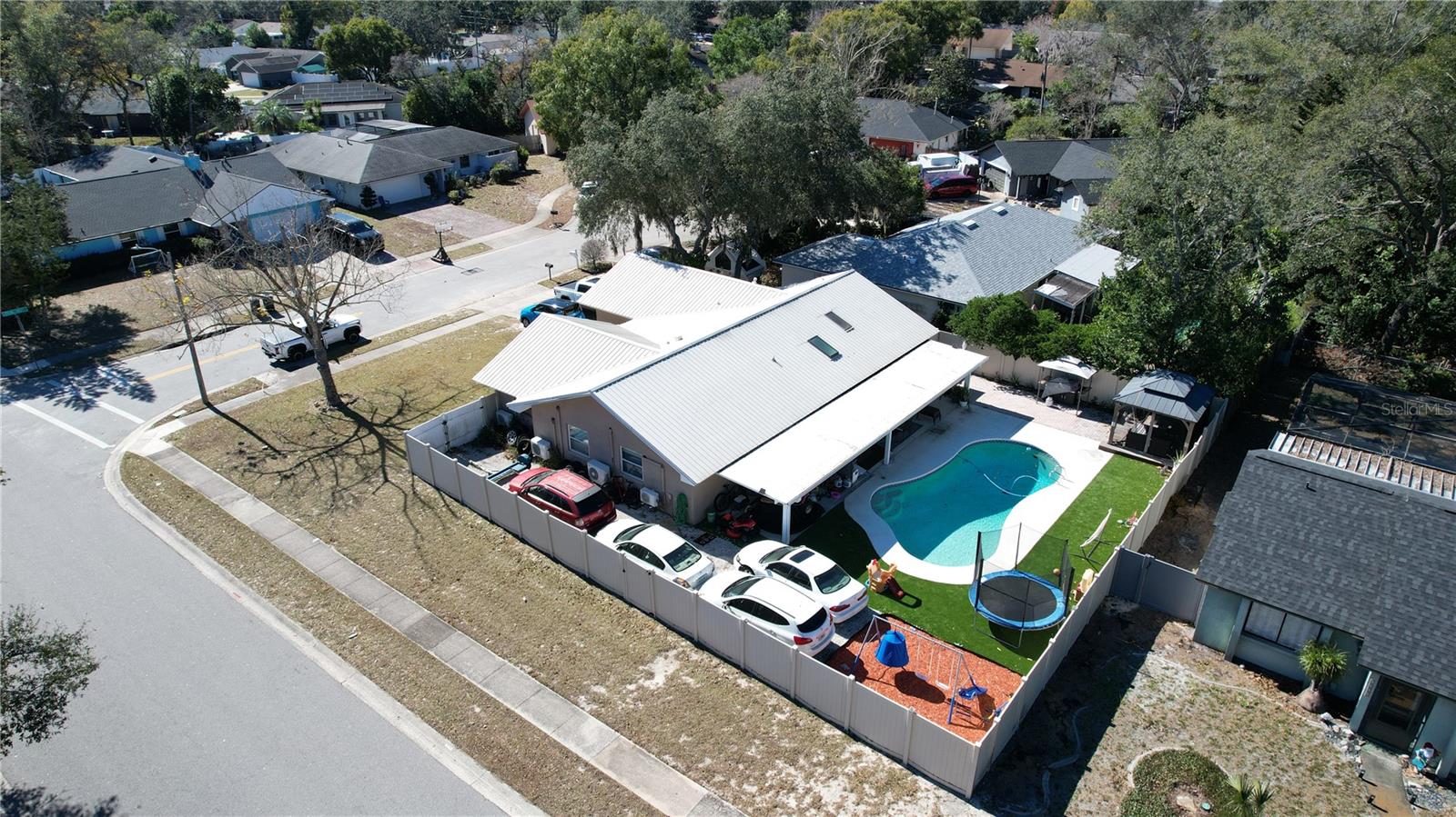 STERLING OAKS - Residential