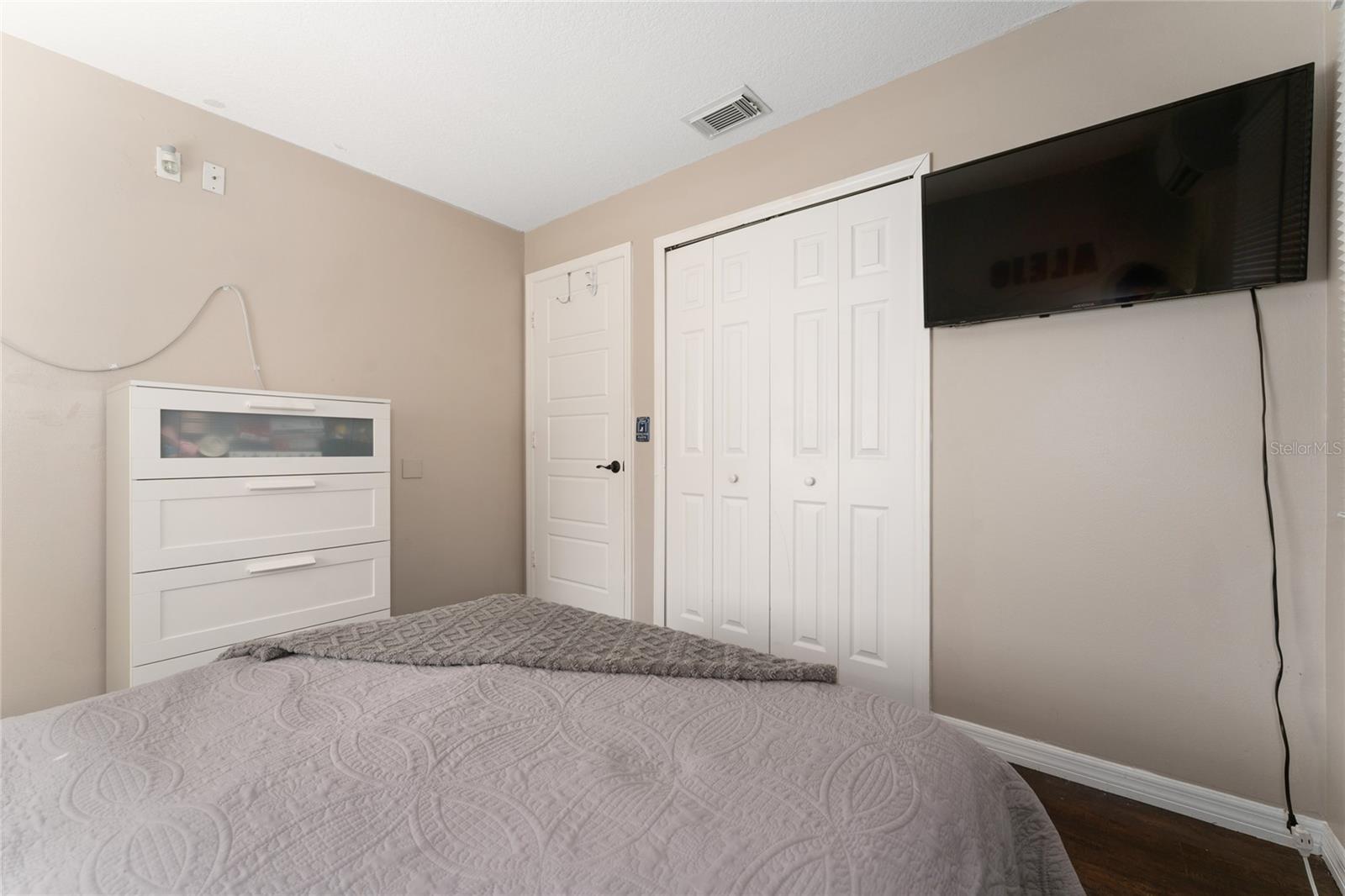 STERLING OAKS - Residential