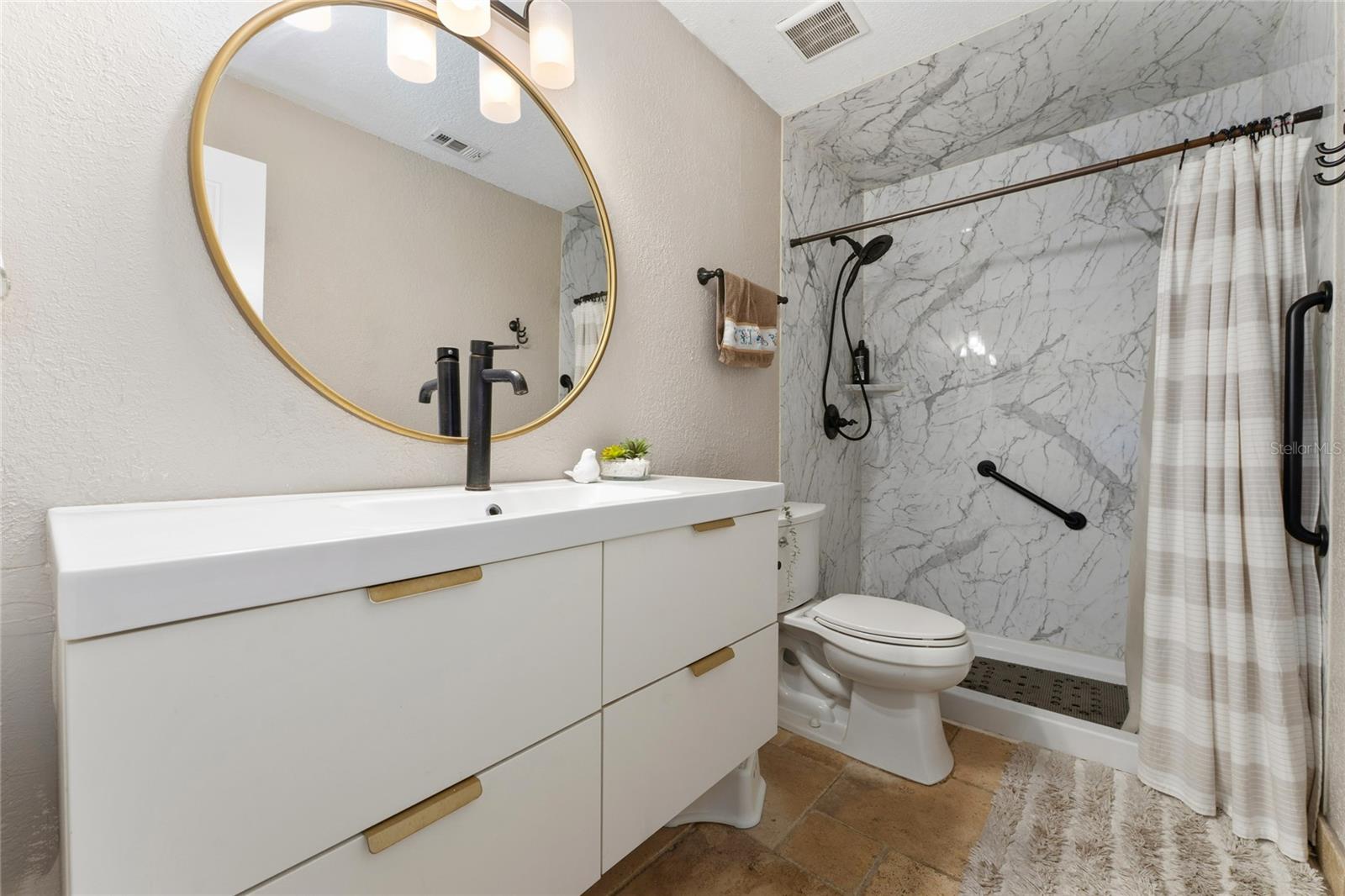 STERLING OAKS - Residential