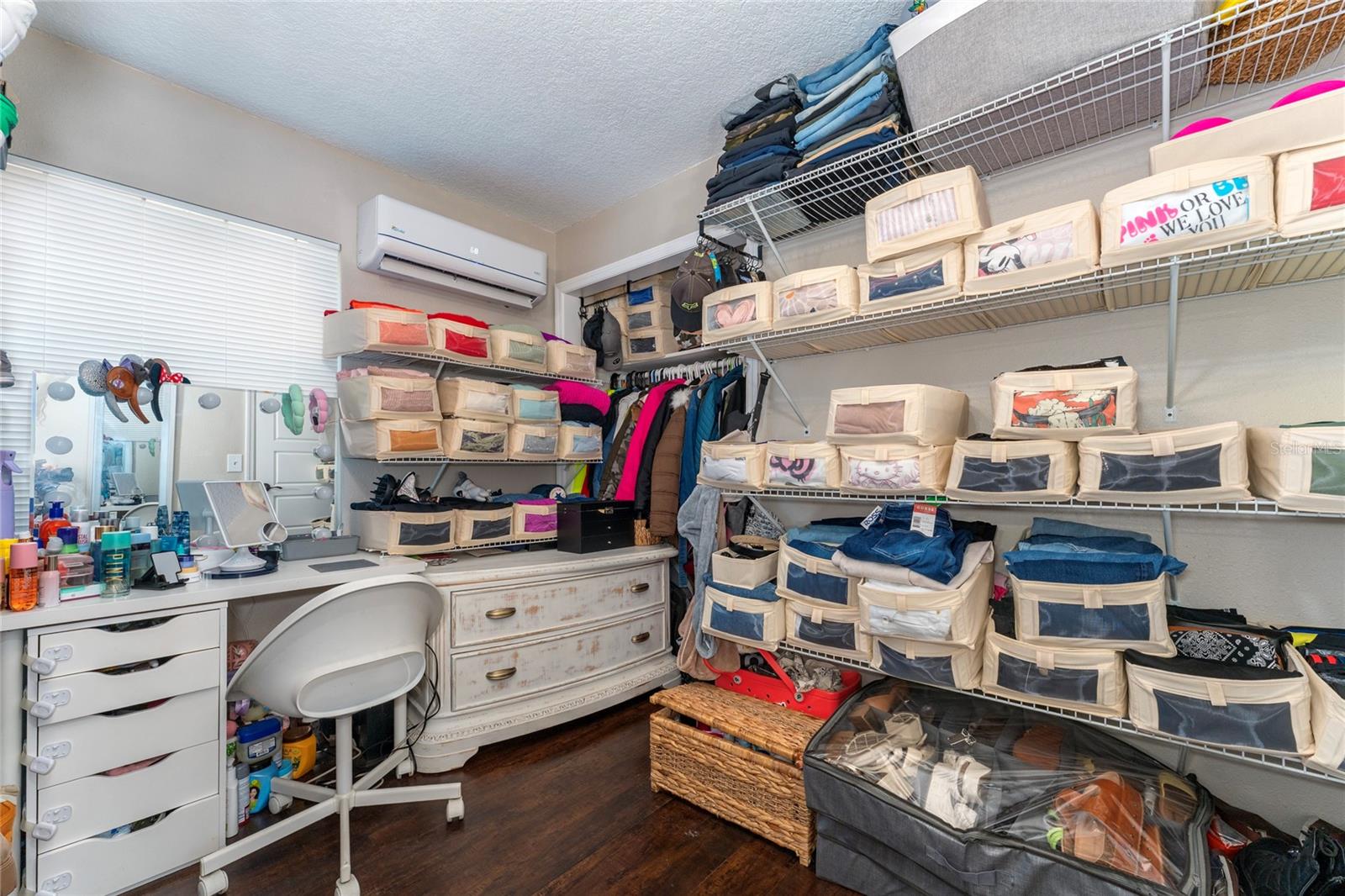 STERLING OAKS - Residential