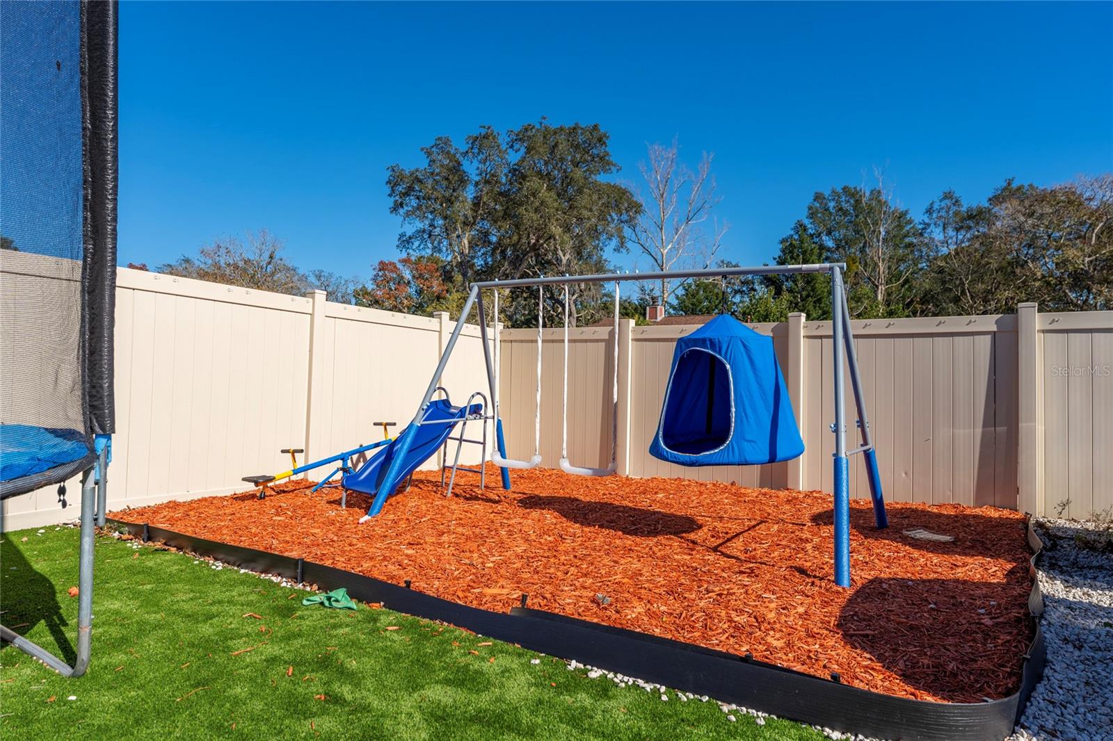 STERLING OAKS - Residential