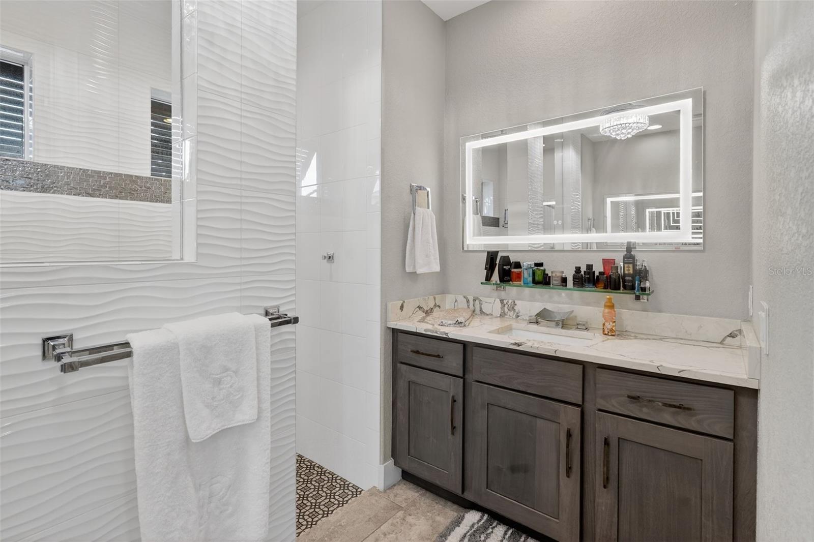 SCENIC VIEW ESTATES - Residential