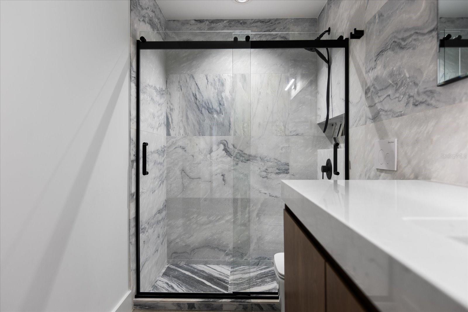 GOLDENROD/PERSHING - Residential Lease