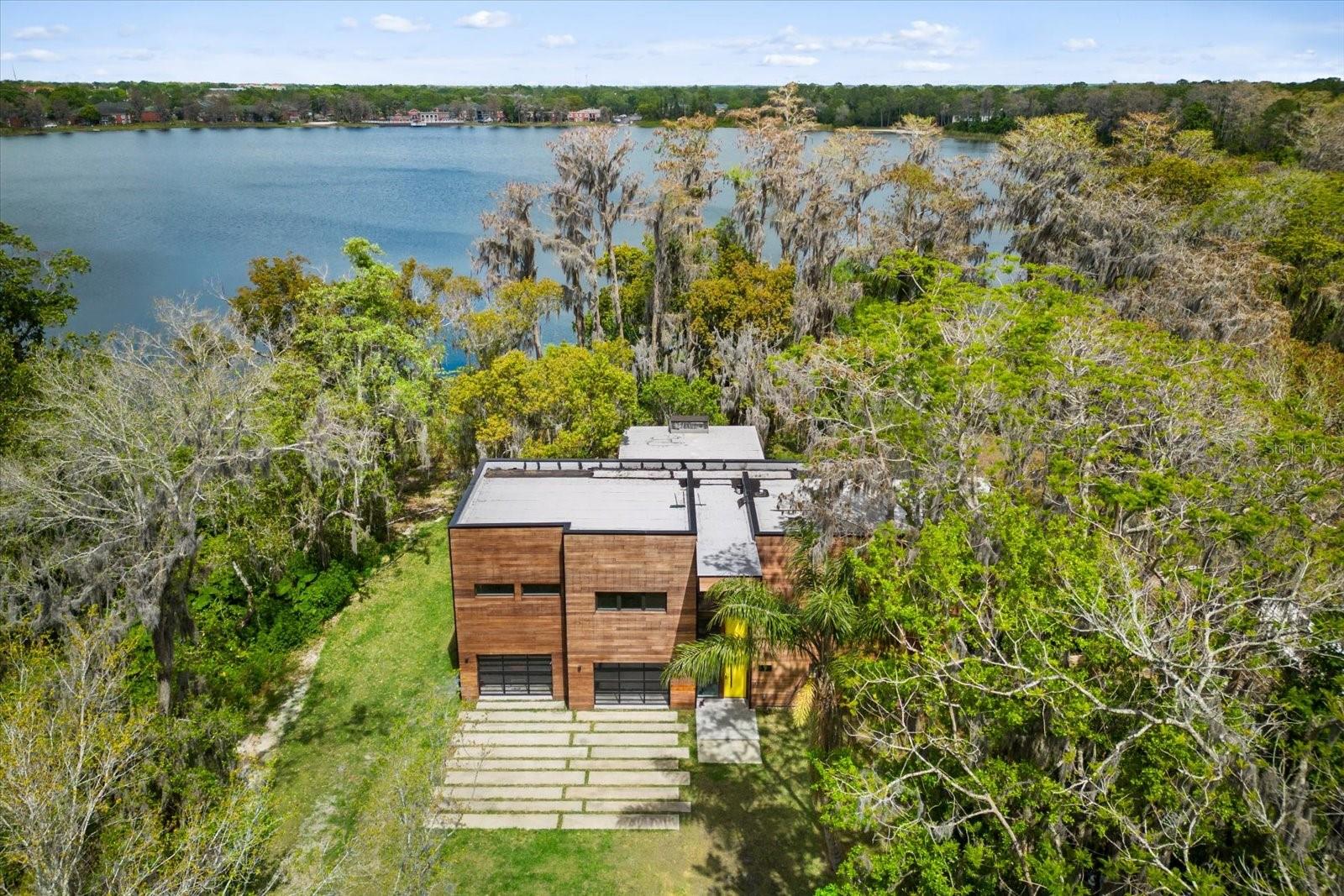 GOLDENROD/PERSHING - Residential Lease