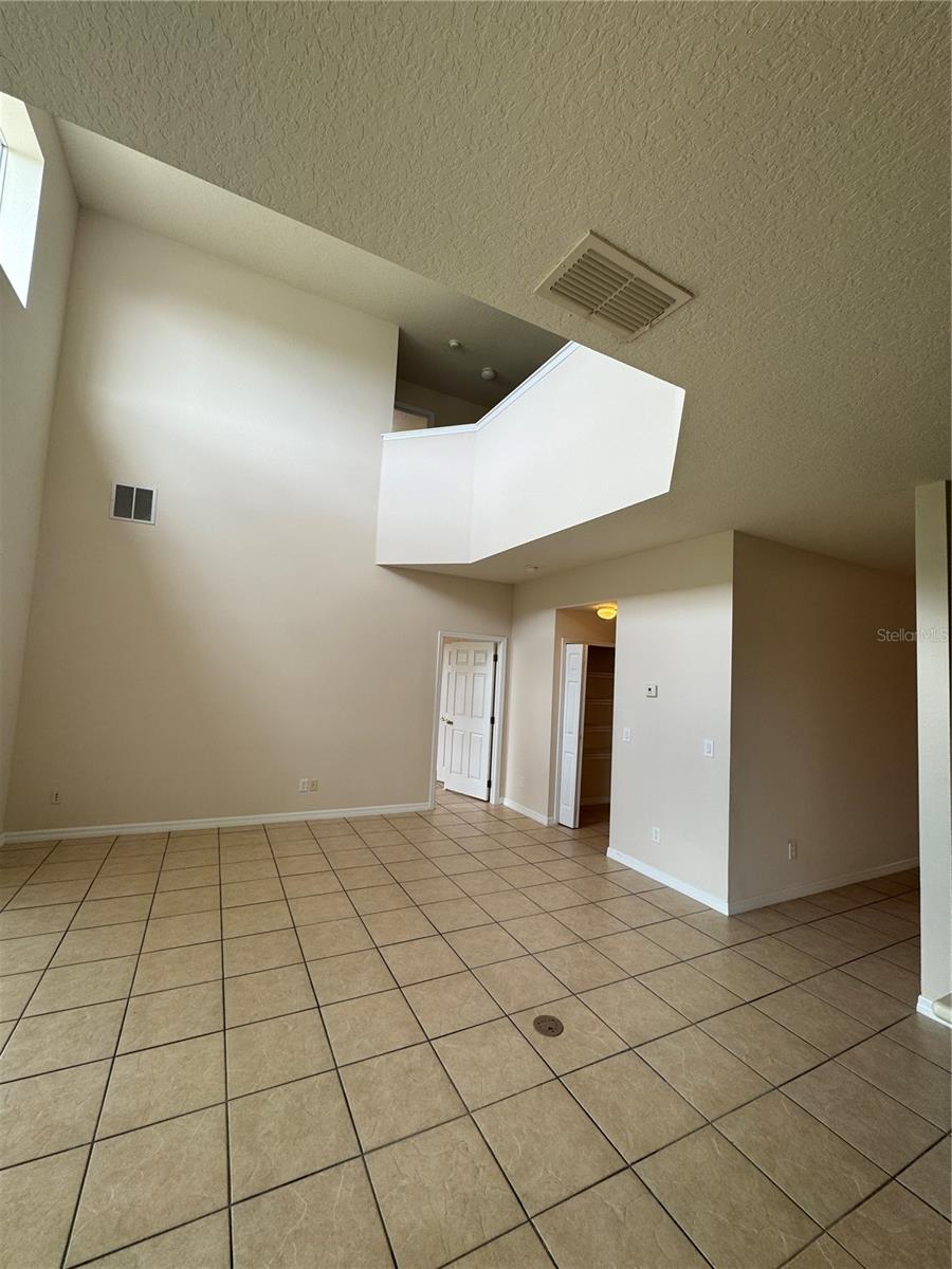 EAGLE CREEK - Residential Lease