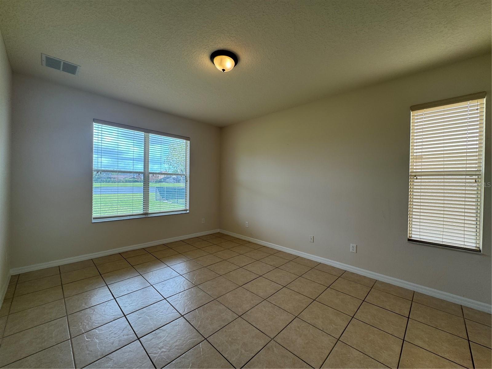 EAGLE CREEK - Residential Lease