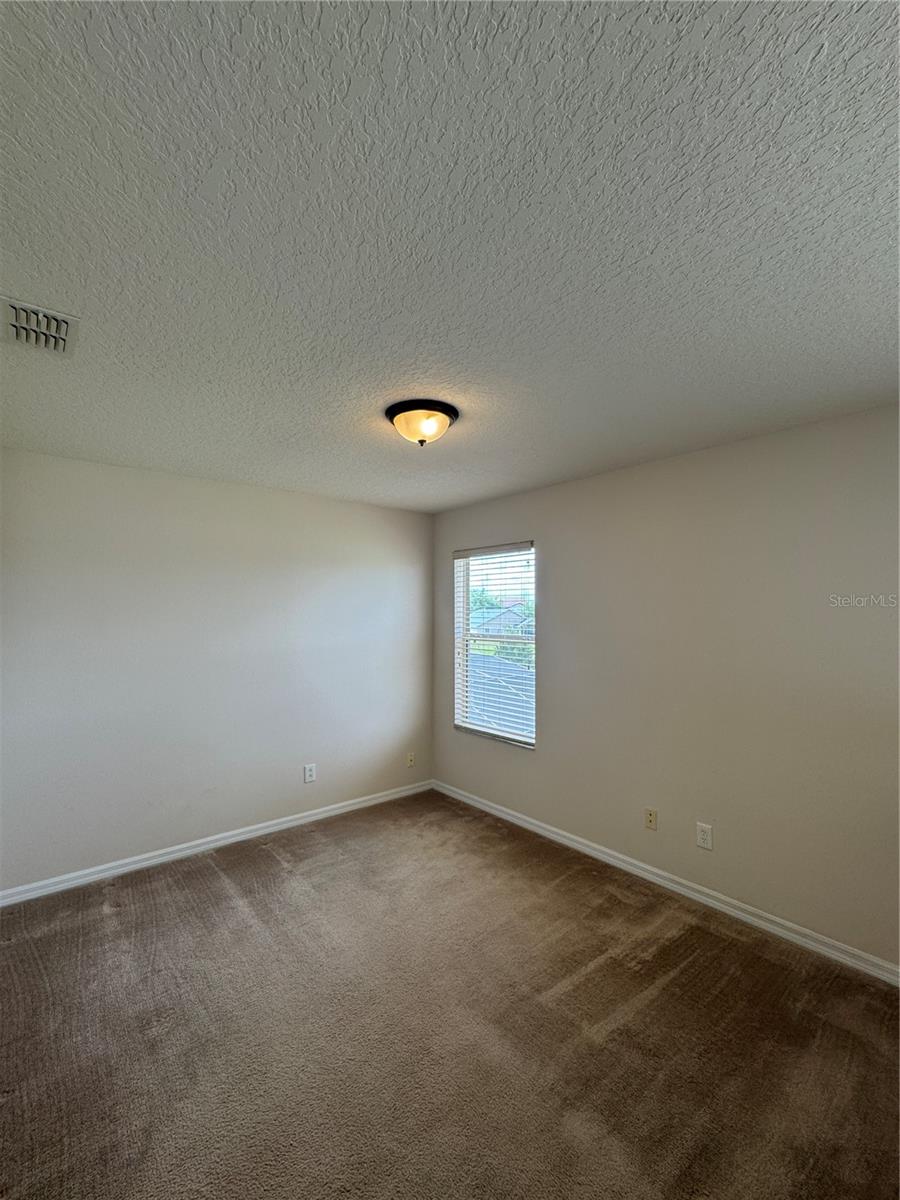 EAGLE CREEK - Residential Lease