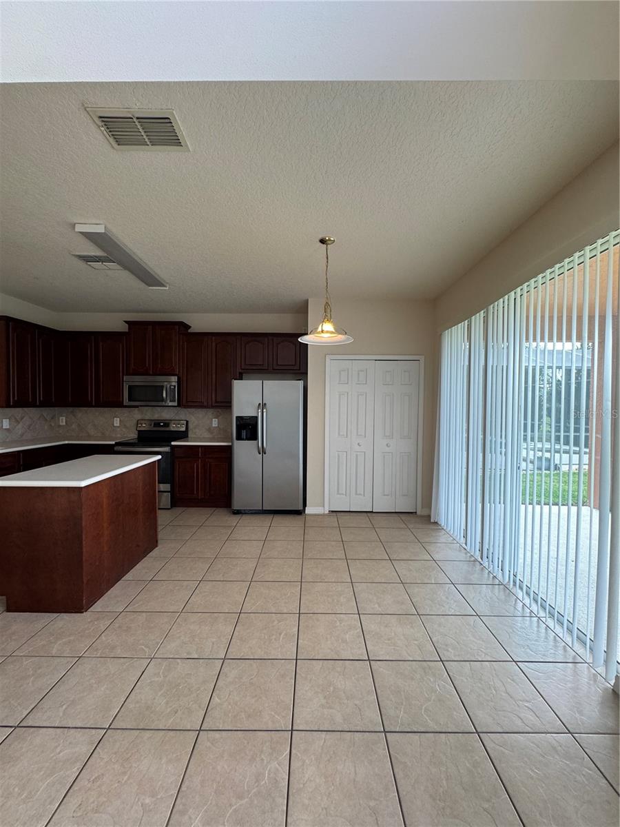 EAGLE CREEK - Residential Lease