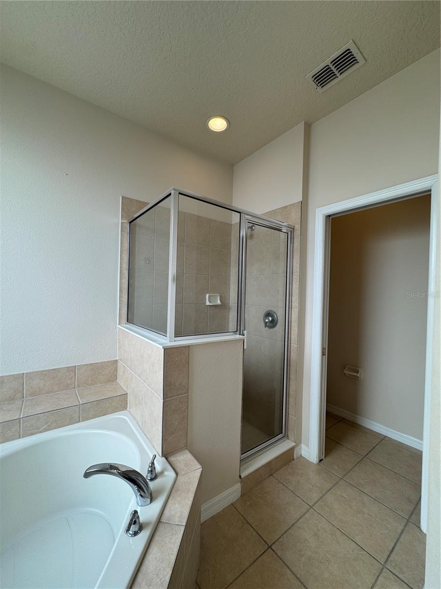 EAGLE CREEK - Residential Lease