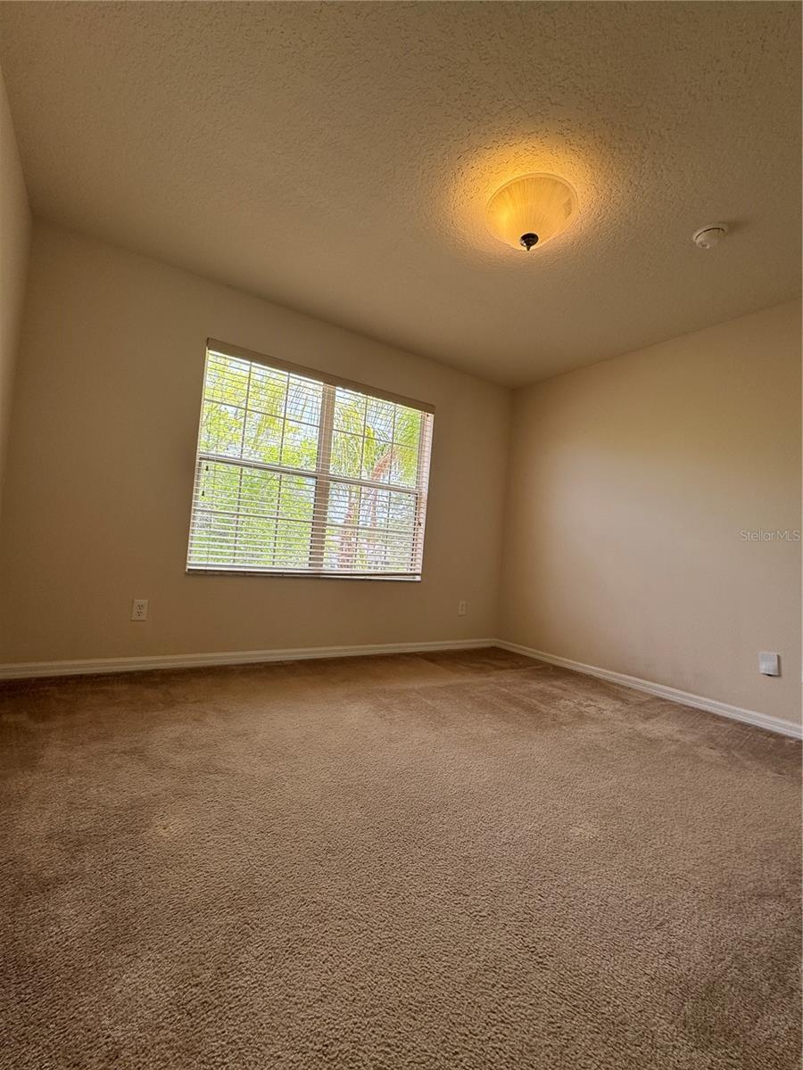 EAGLE CREEK - Residential Lease