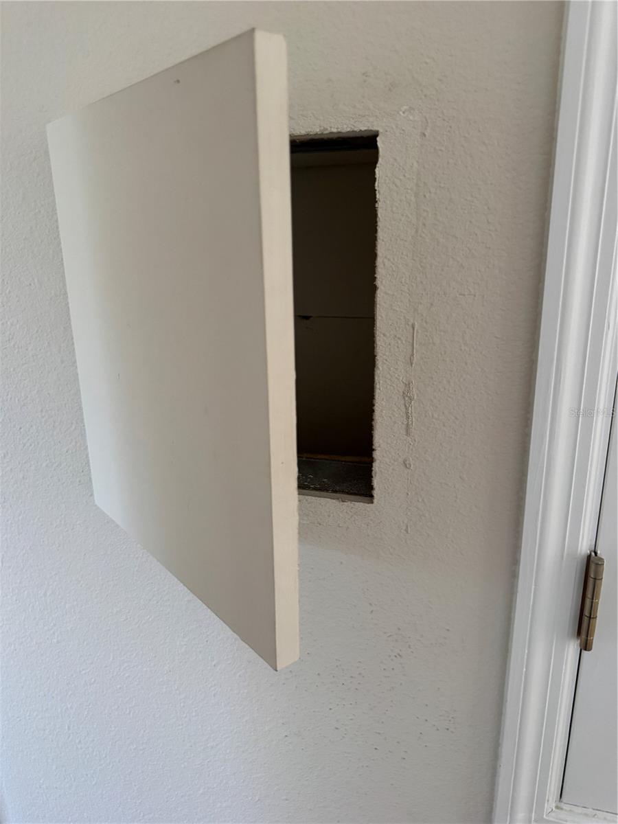 EAGLE CREEK - Residential Lease