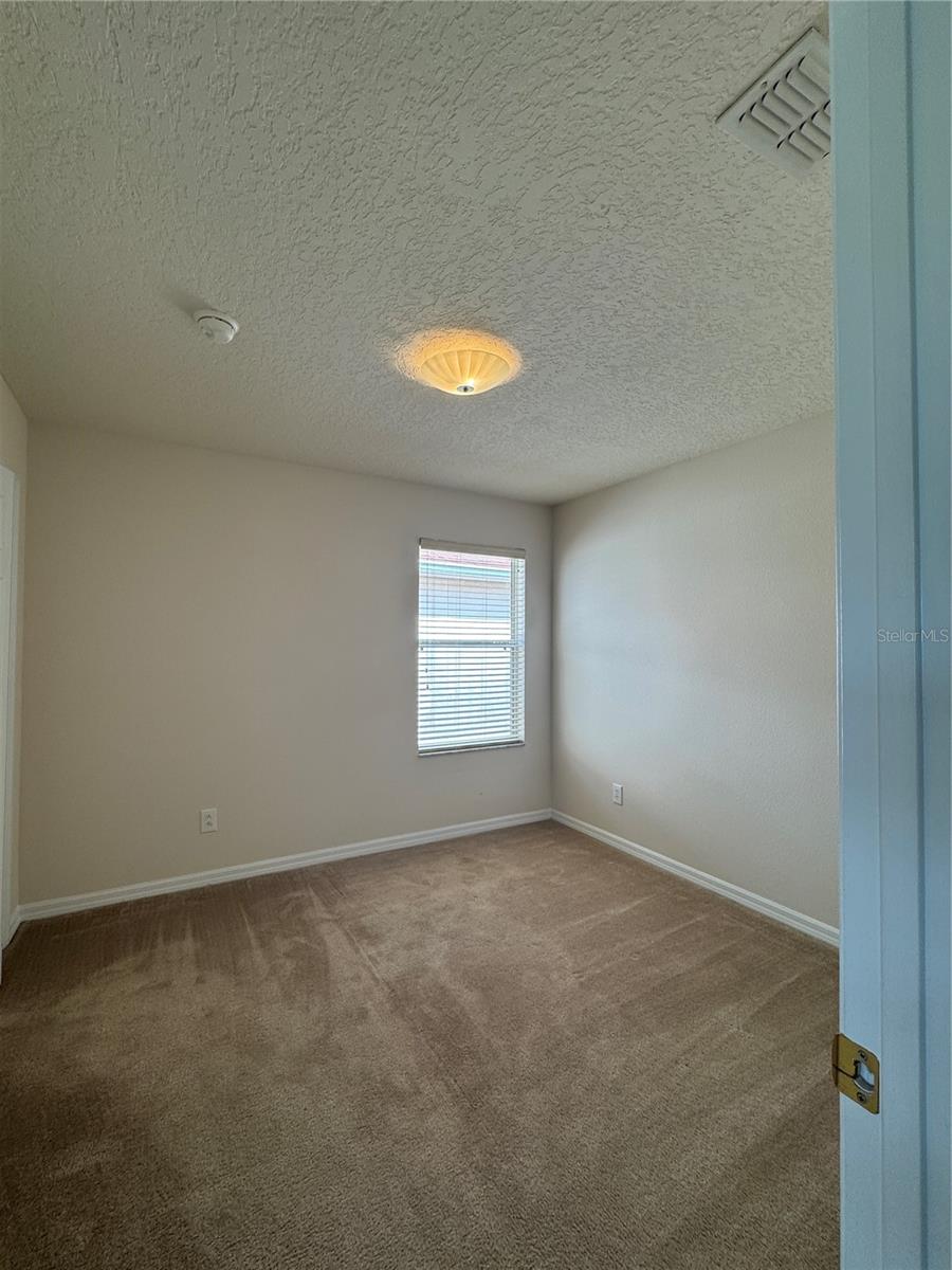 EAGLE CREEK - Residential Lease