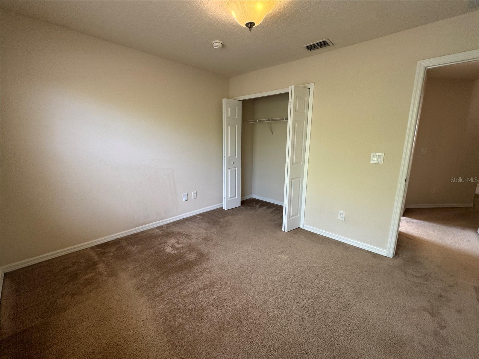 EAGLE CREEK - Residential Lease